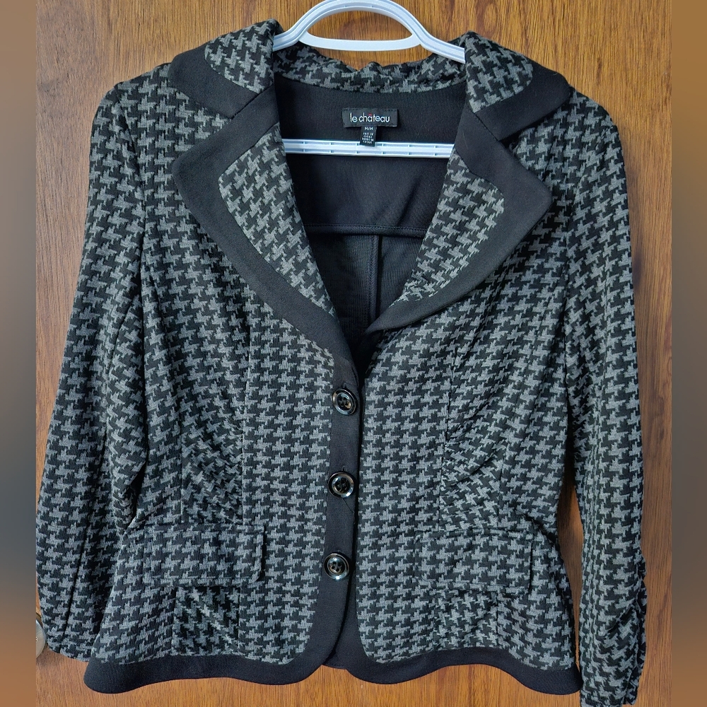 Le Chateau Black and Gray Stretch 3/4 Sleeve Jacket